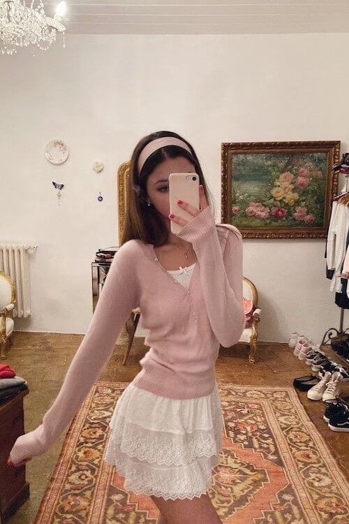 Plus de 70 idées de tenues coquette pour adopter cette tendance girly au printemps, été, automne et hiver !