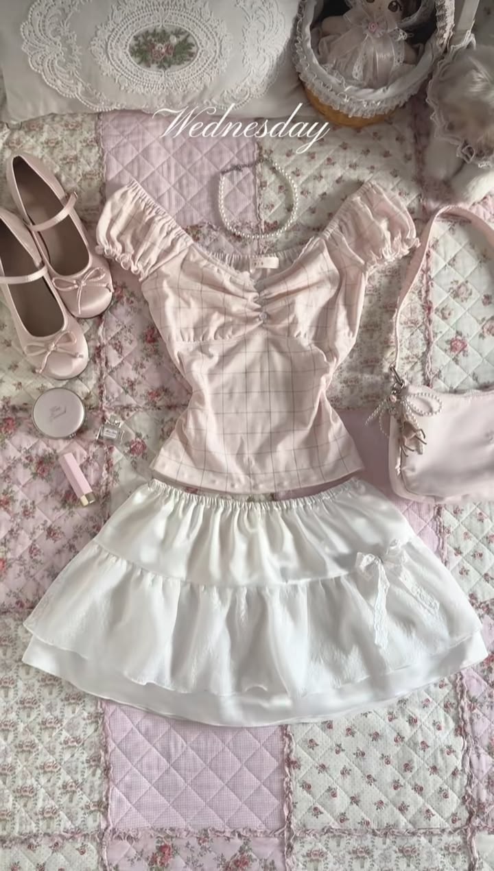 Coquette Outfit Ideas for a Feminine, Romantic, and Dreamy Aesthetic Look