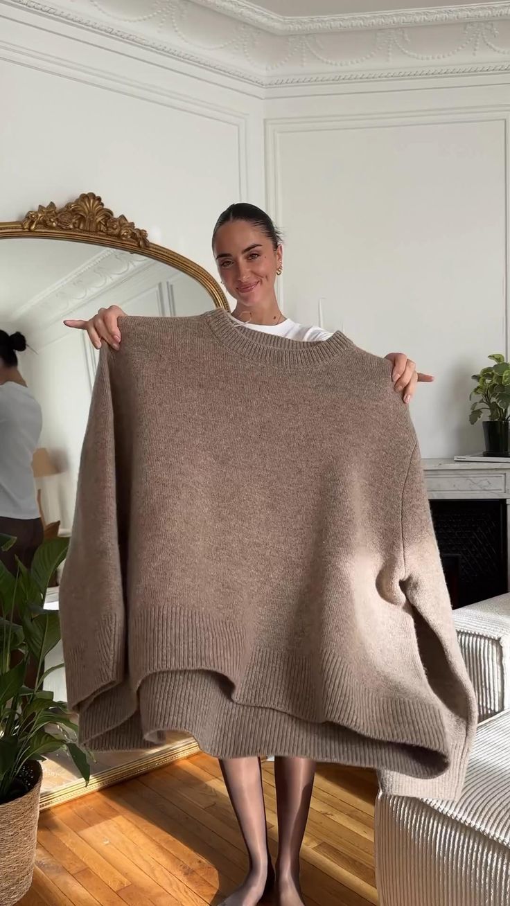 « Feuilles et superpositions : le charme cosy de la garde-robe automnale féminine »
