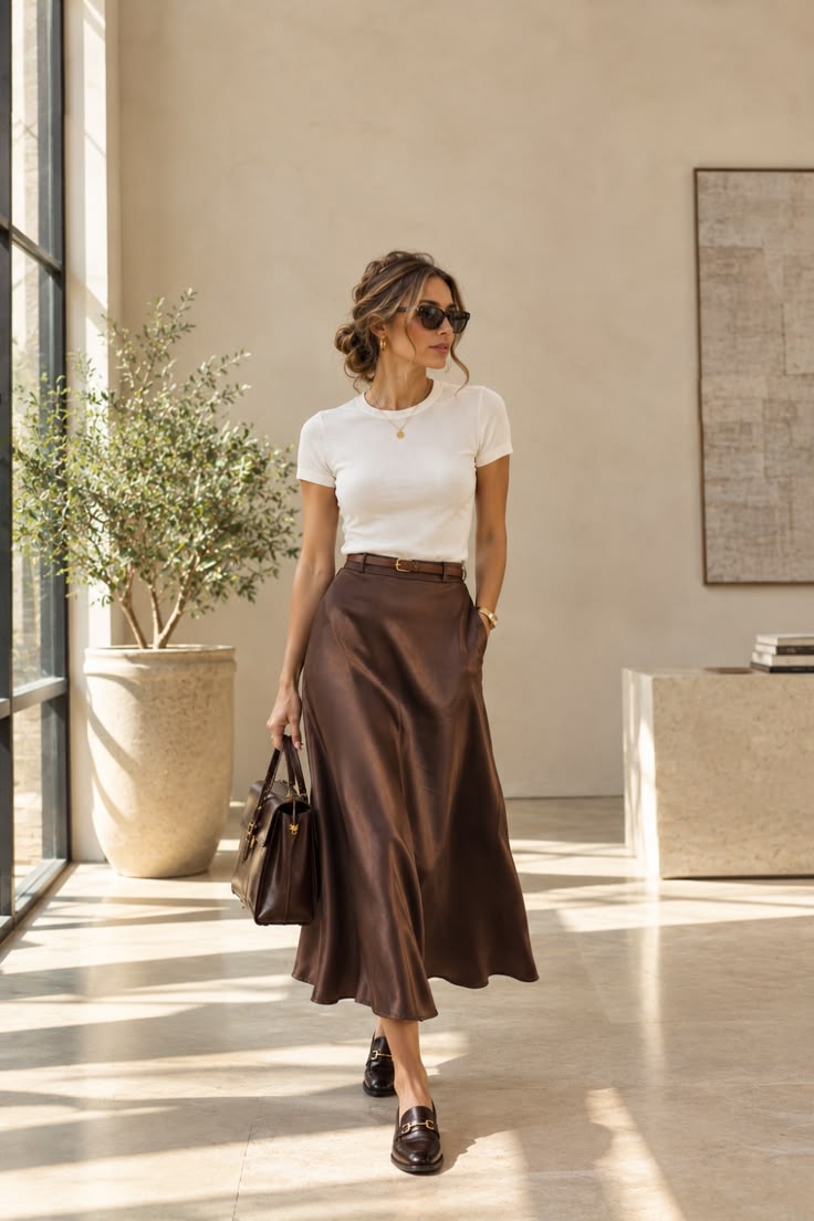Outfit con gonne: 12 look quotidiani chic che rendono vestirsi molto più semplice