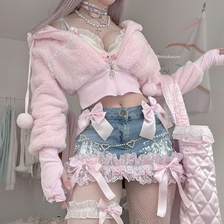 >ᴗ< pretty clothes !