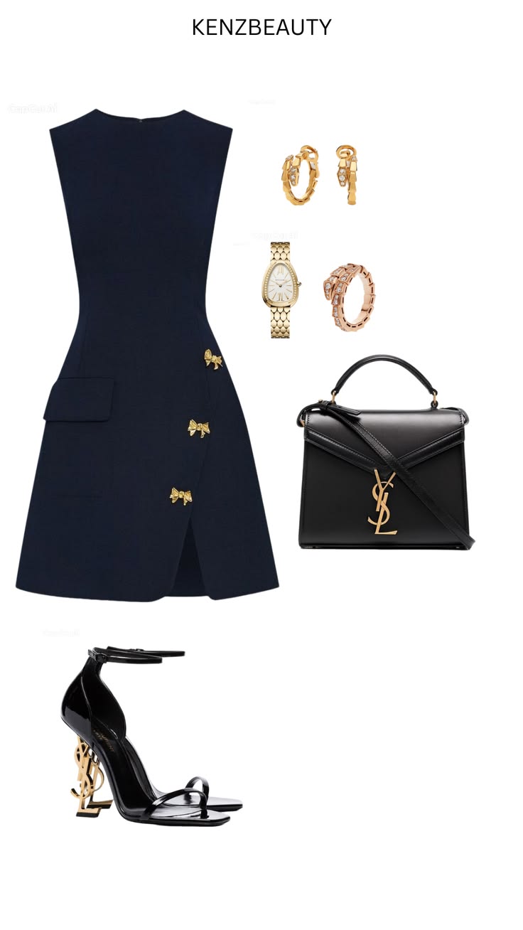 Conjunto elegante de minivestido azul marino con joyas doradas y accesorios negros de diseñador